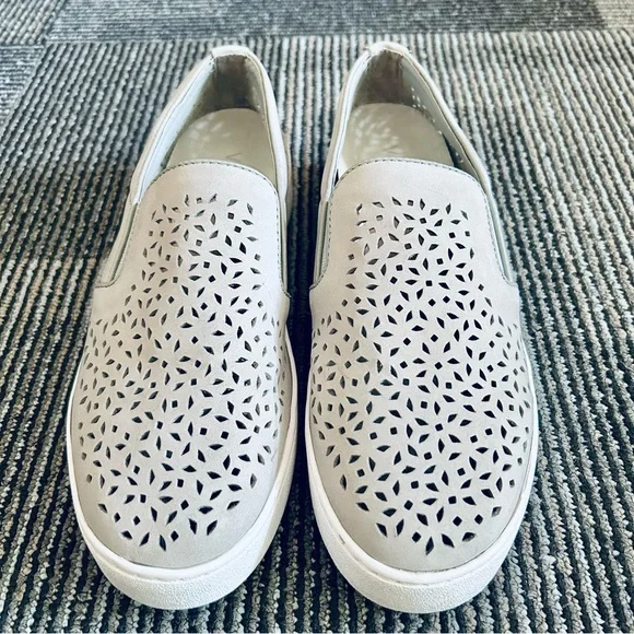 Vionic Grey Nubuck Midi Perforated Slip on Sneakers, size 7.5 38.5 - Picture 2 of 11